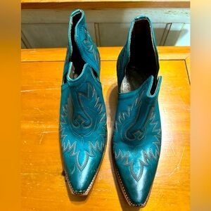 Ariat ombré turquoise ankle boots 7.5B